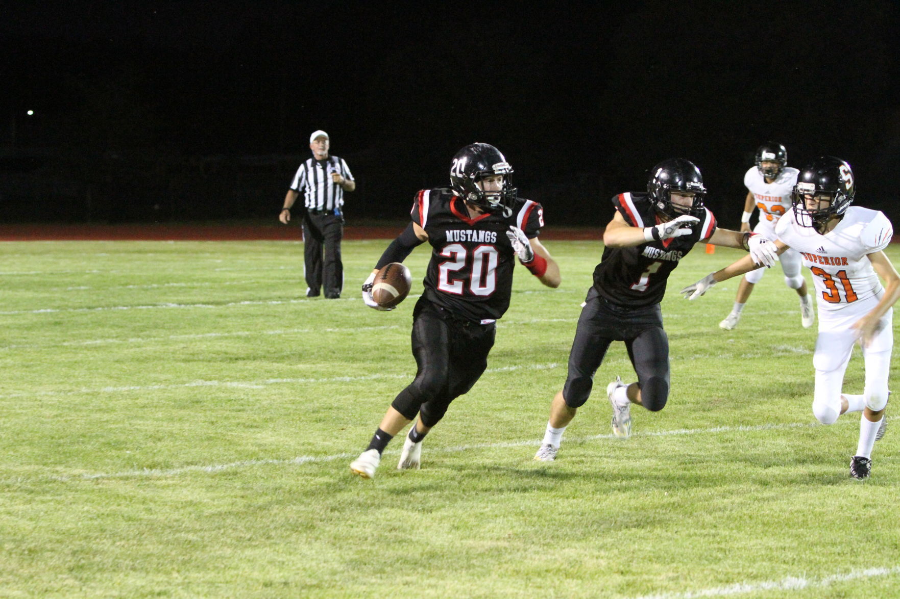Mustangs win title